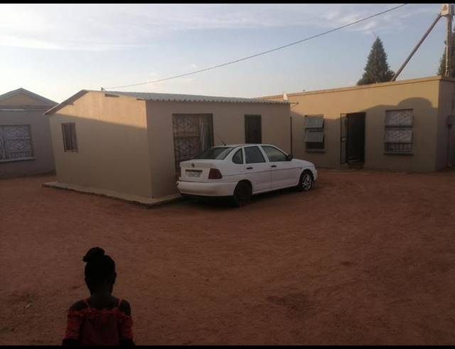 12 BEDROOM HOUSE FOR SALE IN SOSHANGUVE R